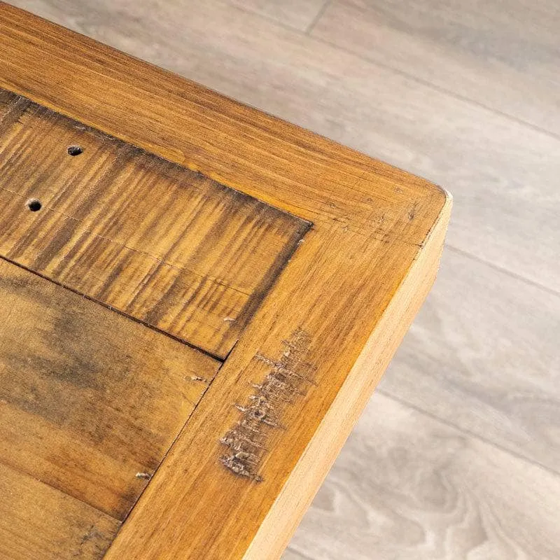 Lincoln Fixed Table & Chairs