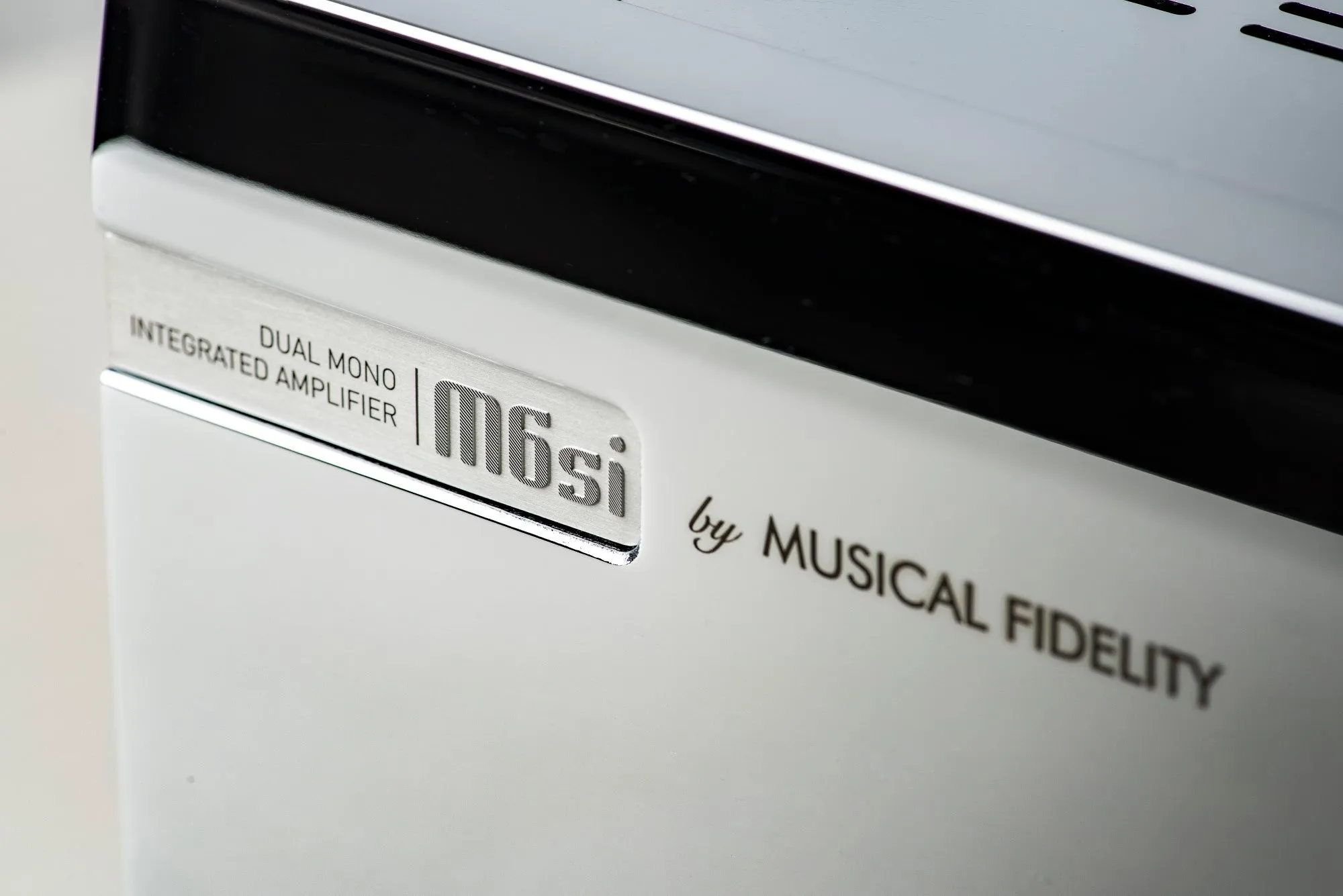 Musical Fidelity M6si Chrome Edition Integrated Amplifier