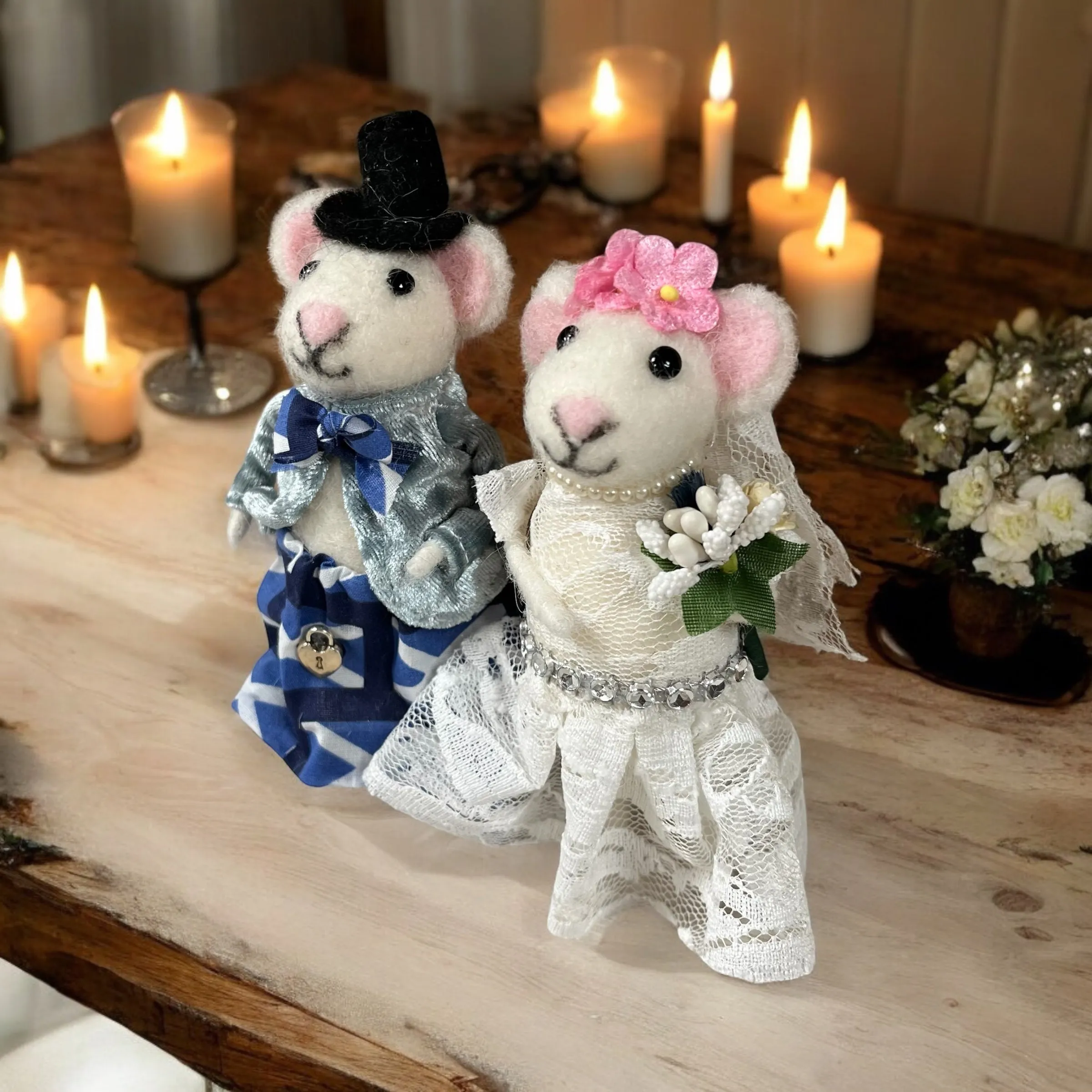 Scottish Wool Felt Mice Bride and Groom Wedding Couple Gift, Highland Wedding Gift, Scottish Wedding Cake Topper